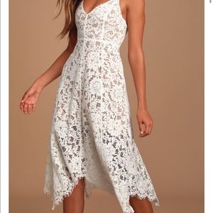 PERFECT FOR BRIDES💍 White lace midi dress!